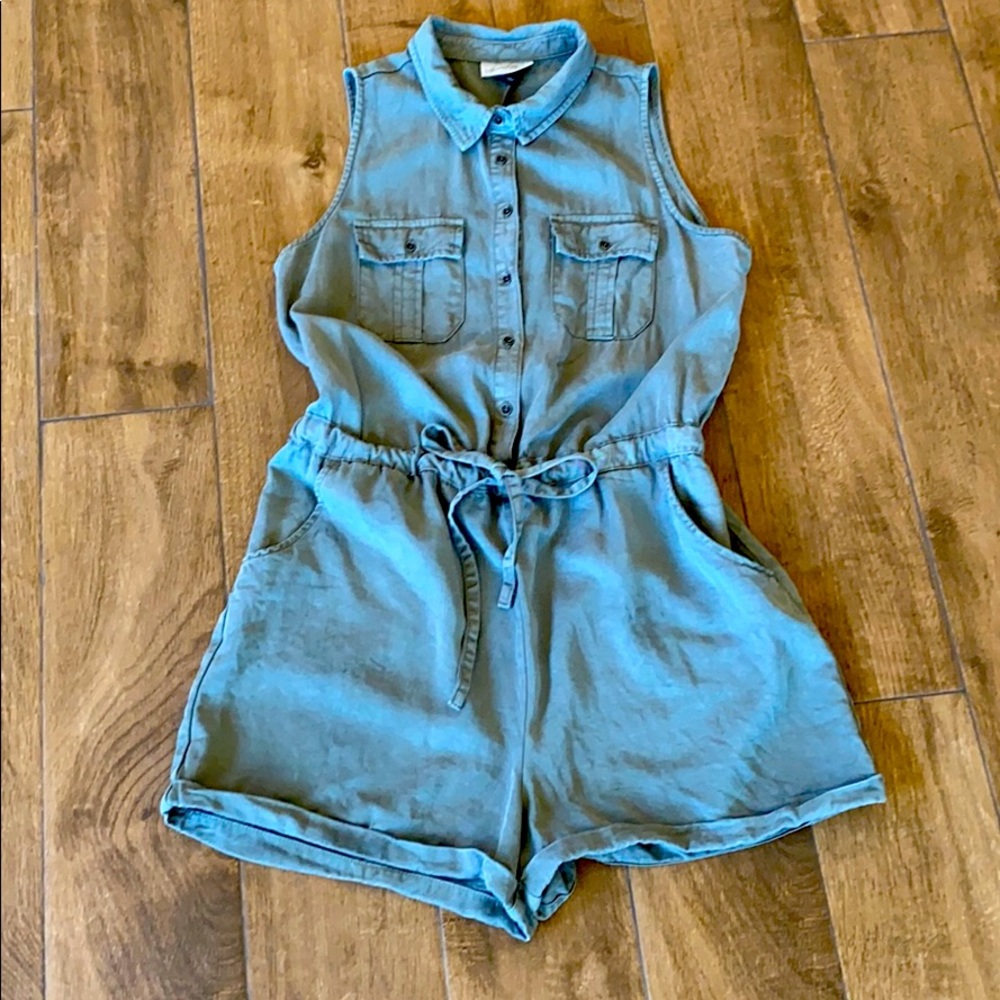 Universal Thread Short Romper